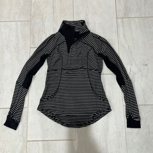 Lululemon - ready to rulu half zip size 6 good condition